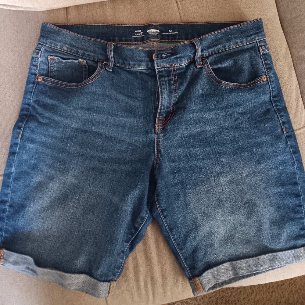 3 For $13💛Old Navy Dark Blue Jean Shorts